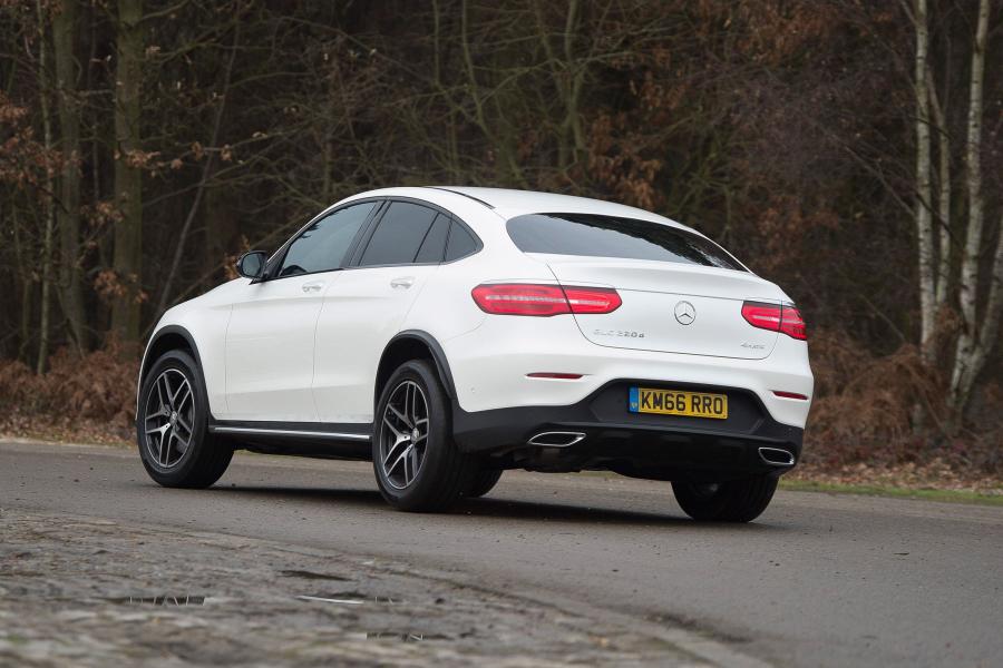  Mercedes-Benz GLC220 d 4Matic AMG Line Coupe (C253) 2016 года  (UK) (фото 5 из 16)
